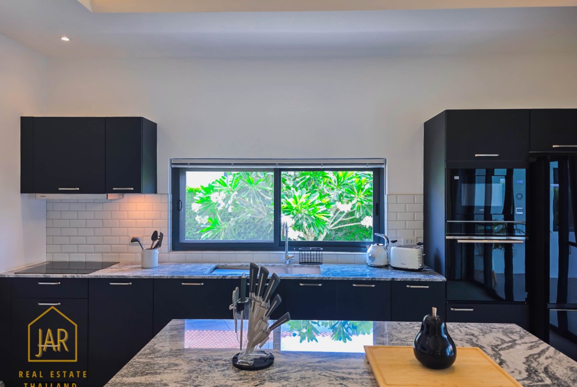 Luxury Pool Villa for sale at Hua-Hin Soi 112