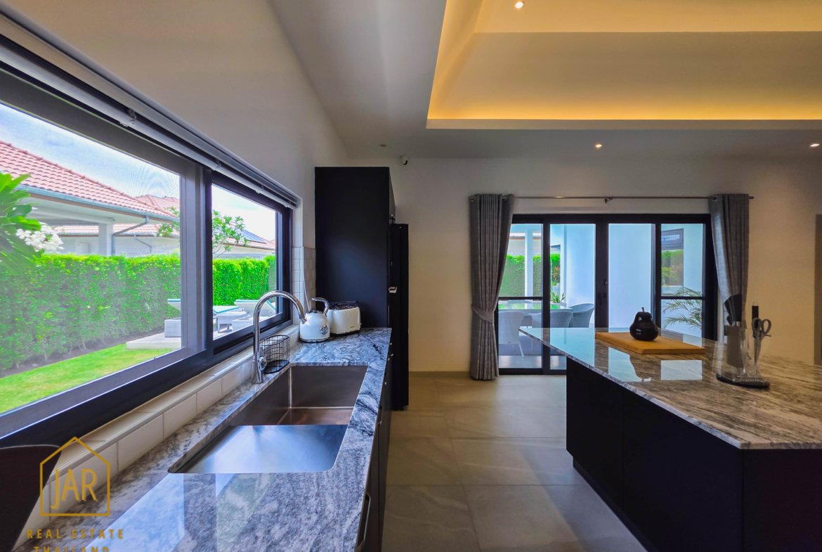 Luxury Pool Villa for sale at Hua-Hin Soi 112