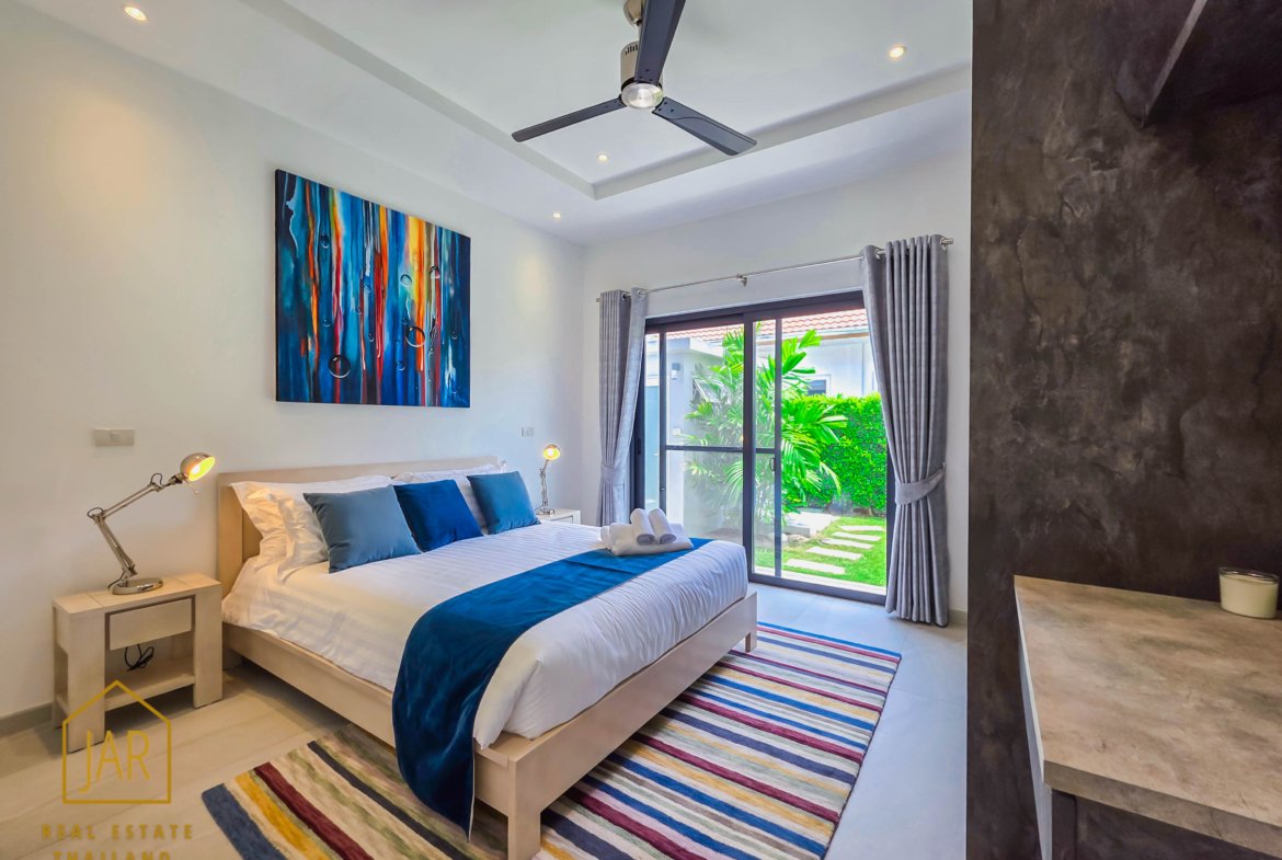 Luxury Pool Villa for sale at Hua-Hin Soi 112