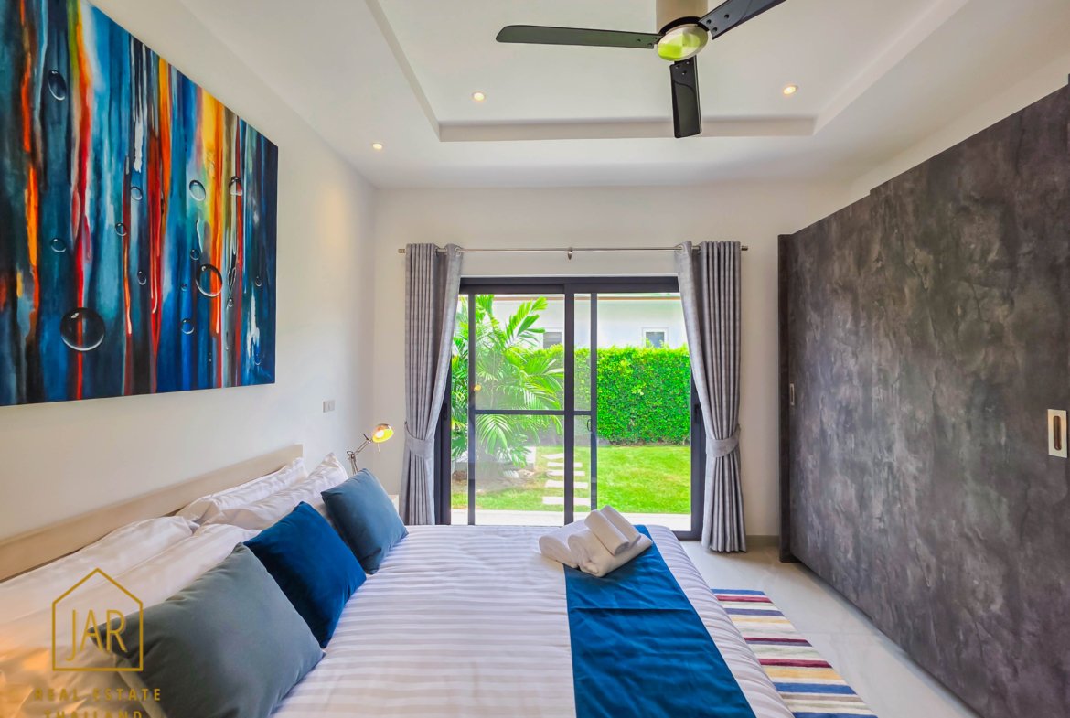 Luxury Pool Villa for sale at Hua-Hin Soi 112