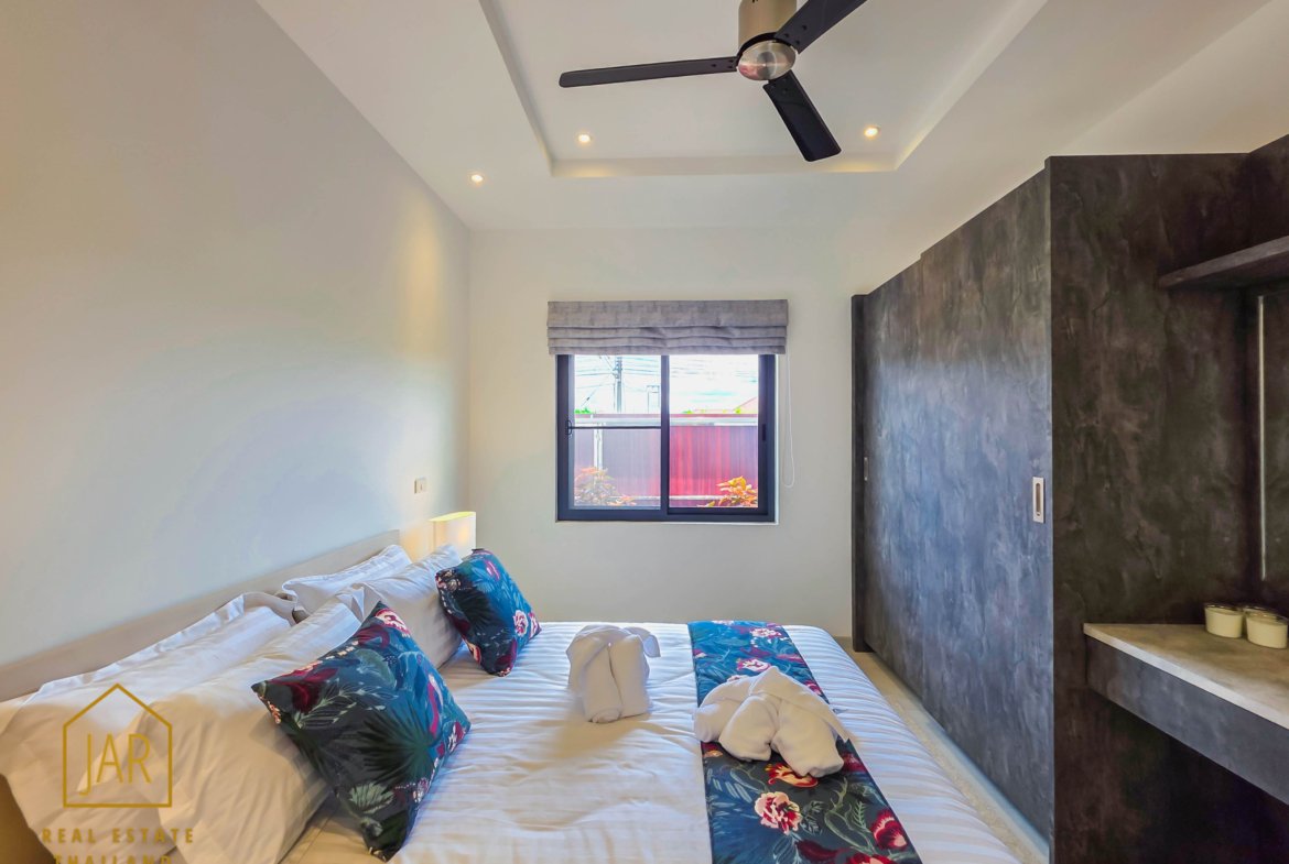 Luxury Pool Villa for sale at Hua-Hin Soi 112