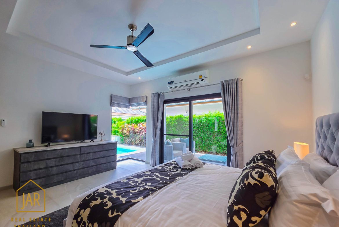 Luxury Pool Villa for sale at Hua-Hin Soi 112