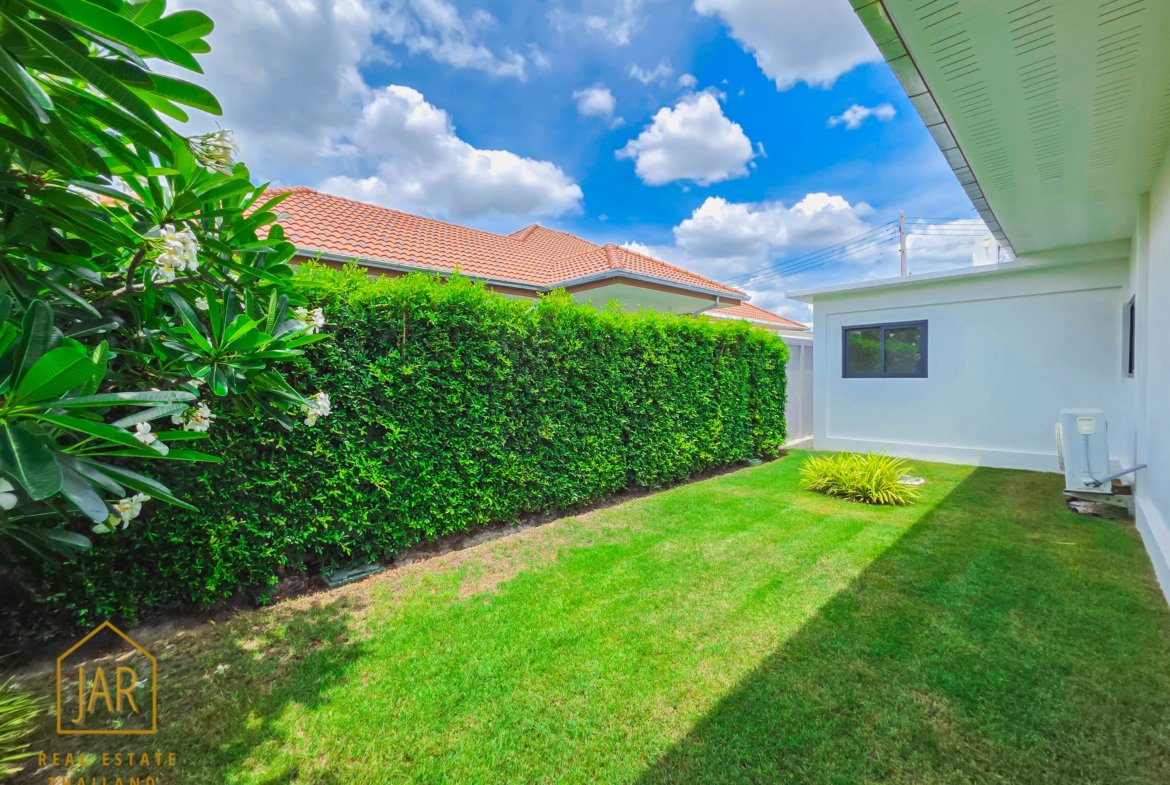 Luxury Pool Villa for sale at Hua-Hin Soi 112