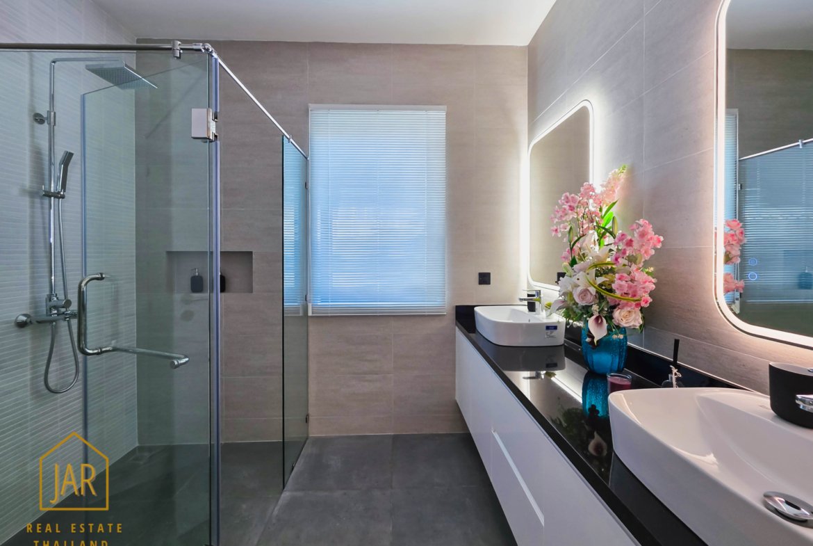✨ LUXURY POOL VILLA FOR SALE – HUA HIN SOI 112 ✨🔥 LIMITED TIME OFFER! SPECIAL PRICE ONLY 9.39 MILLION THB 🔥