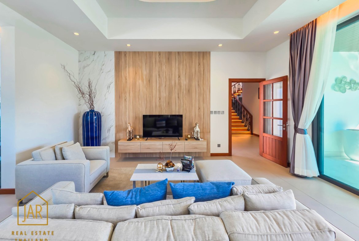 Modern luxury pool villa near black mountain golf course, Hua Hin