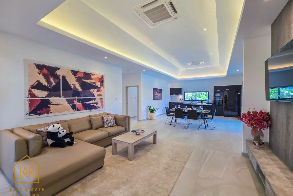 Luxury Pool Villa for sale at Hua-Hin Soi 112
