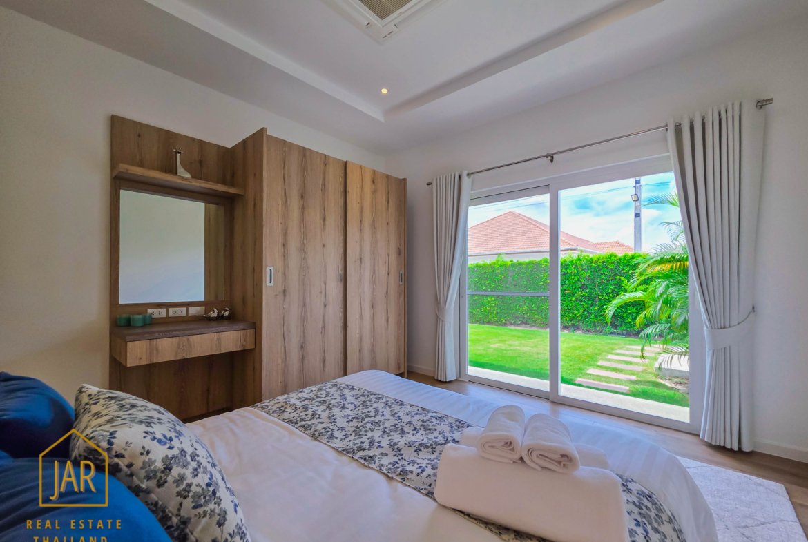 Luxury Pool Villa for sale at Hua Hin Soi 112
