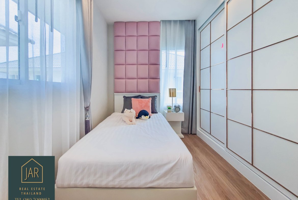 2 Storey detached house for sale at Hua-Hin Soi 70 Start Price 5,216,000. – THB. (Emply house)