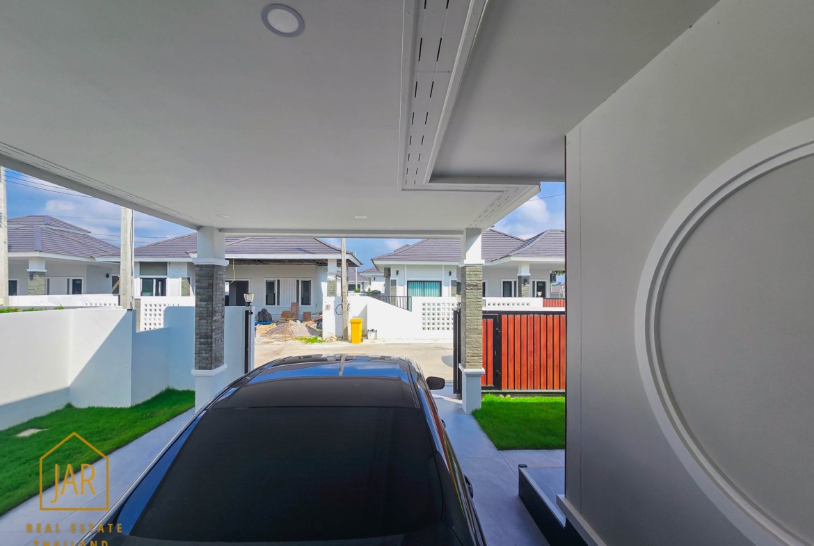 Hua-Hin Stunning Ready-to-Move-In Home