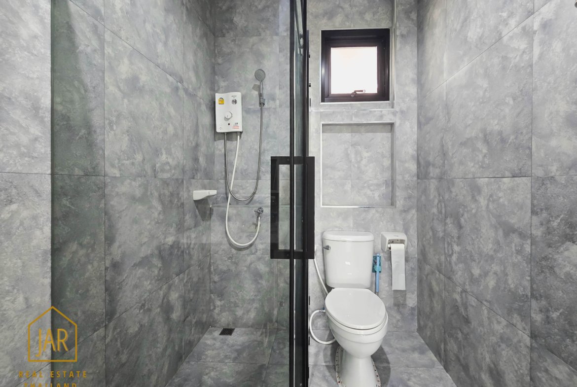 Hua-Hin Stunning Ready-to-Move-In Home