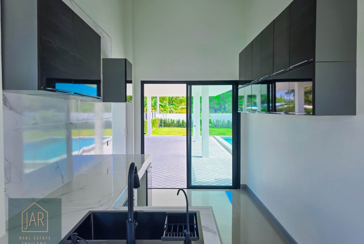 Living the Modern Dream : Hua-Hin Pool Villa