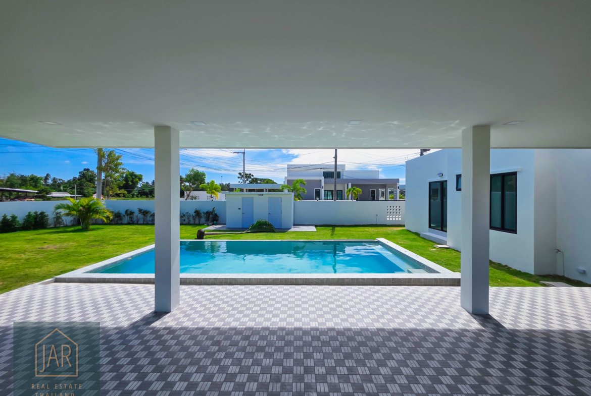 Living the Modern Dream : Hua-Hin Pool Villa