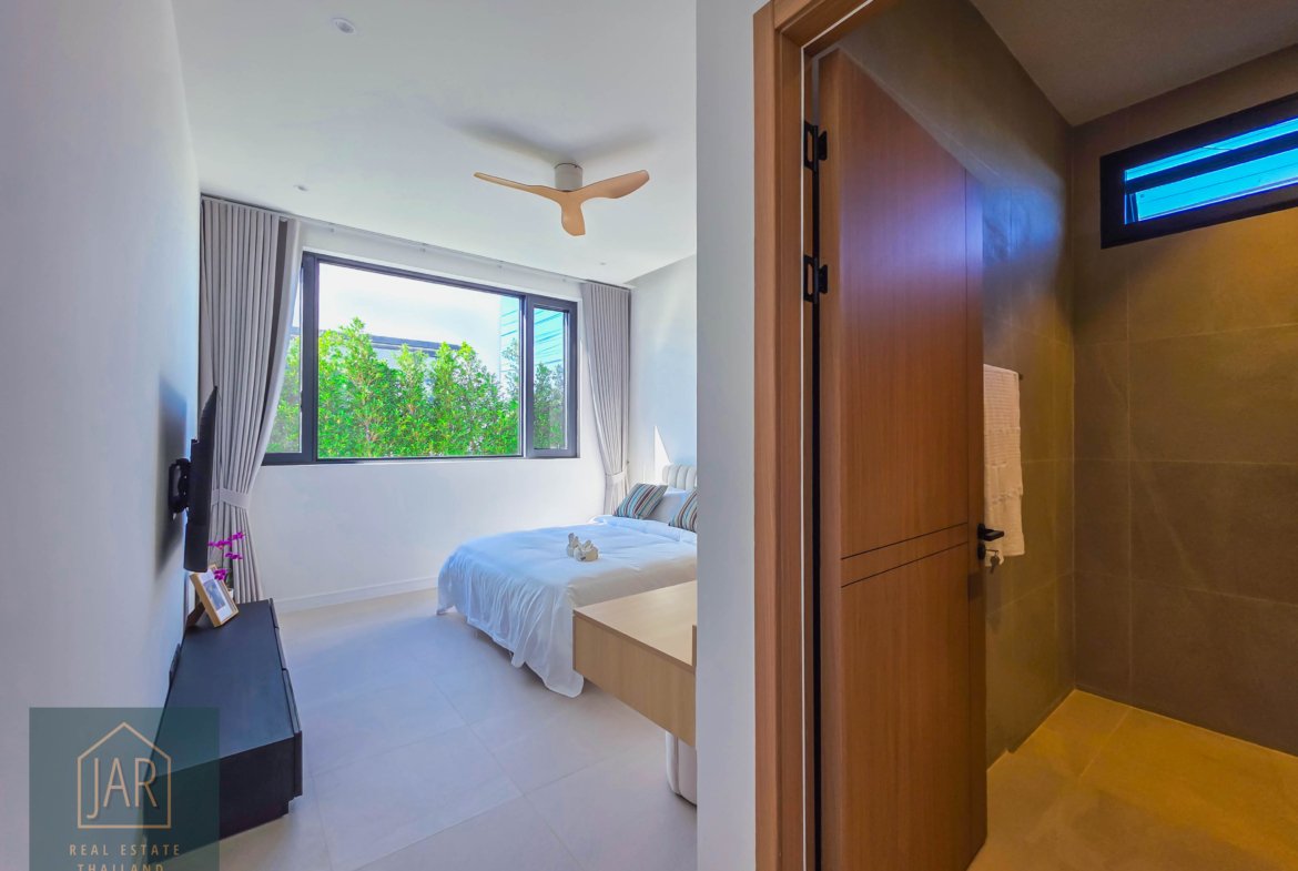 Hua-Hin Luxury Pool Villa for Sale Near Khao Tao Beach | 4 BR Modern Design