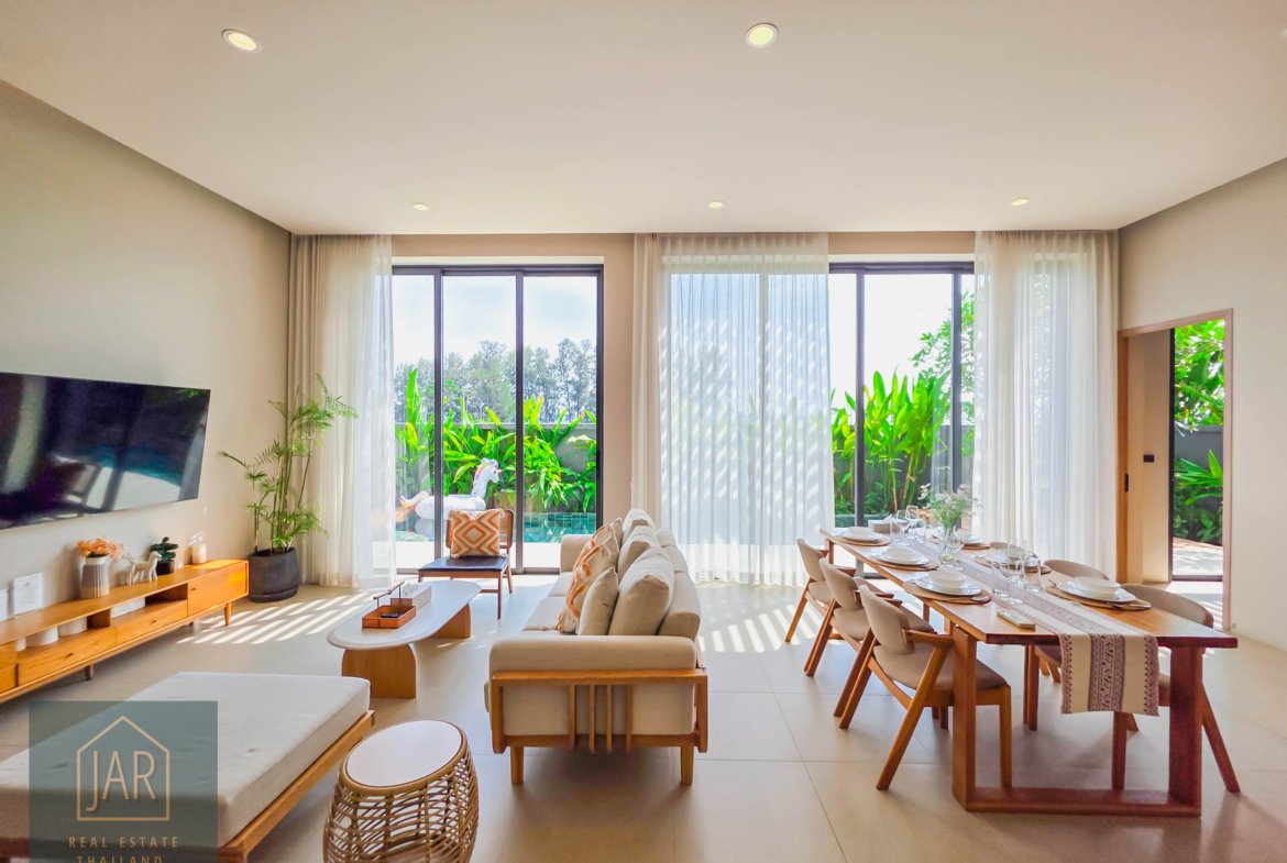 Phuket – Luxury Ocean Side Pool Villa at Chalong
