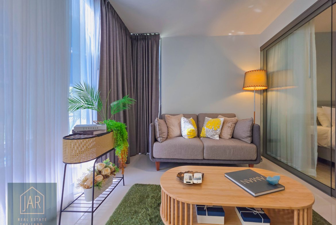 This cozy condo is just 100m from Khao Takiab Beach. Your dream coastal life starts here.”Price 3.29 MB.