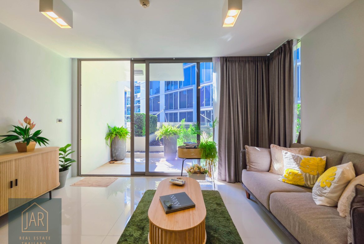 This cozy condo is just 100m from Khao Takiab Beach. Your dream coastal life starts here.”Price 3.29 MB.