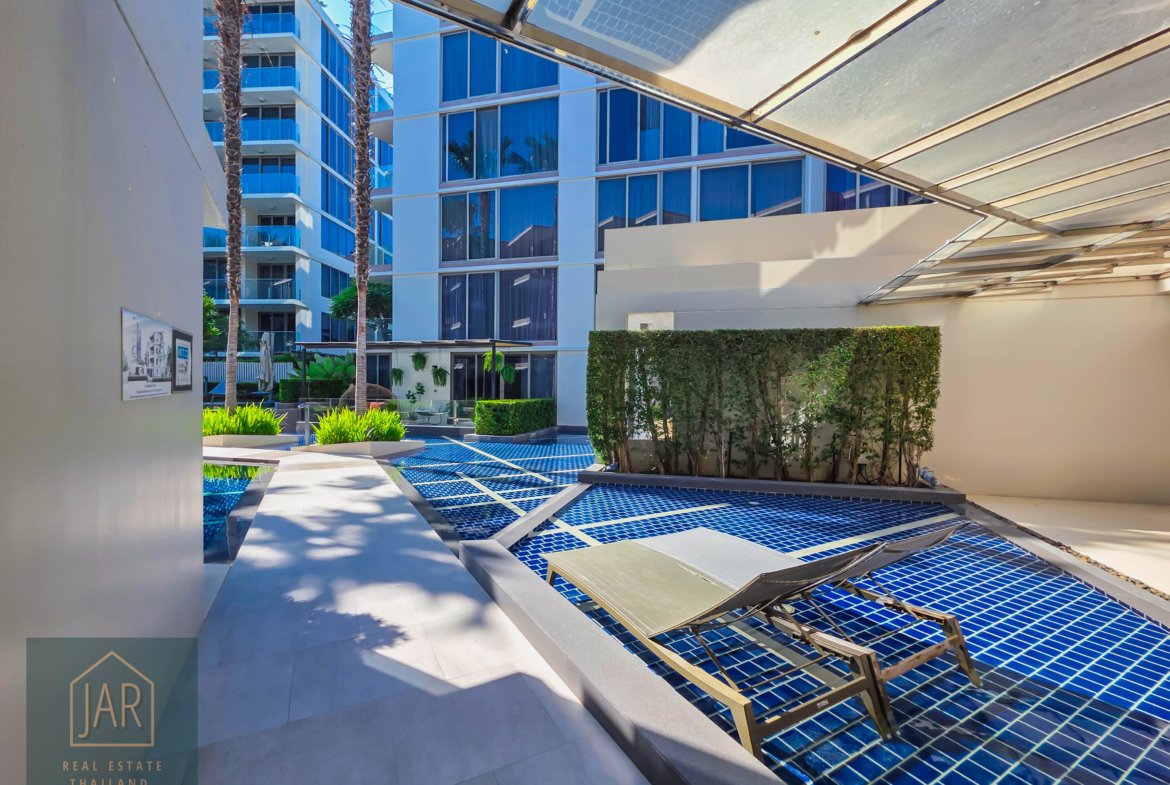 This cozy condo is just 100m from Khao Takiab Beach. Your dream coastal life starts here.”Price 3.29 MB.