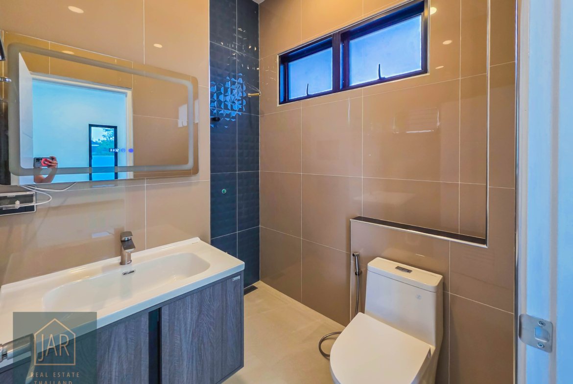 Exquisite Pool Villa in Hua Hin Soi 70 – Your Private Sanctuary Awaits! 🌴