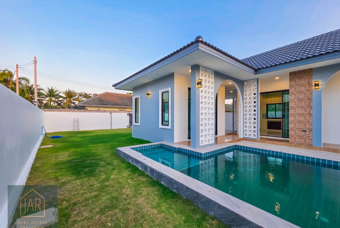 Exquisite Pool Villa in Hua Hin Soi 70 – Your Private Sanctuary Awaits! 🌴