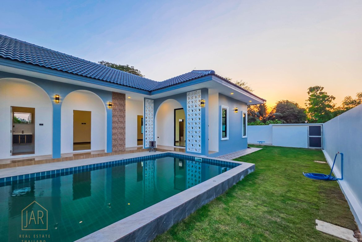 Exquisite Pool Villa in Hua Hin Soi 70 – Your Private Sanctuary Awaits! 🌴