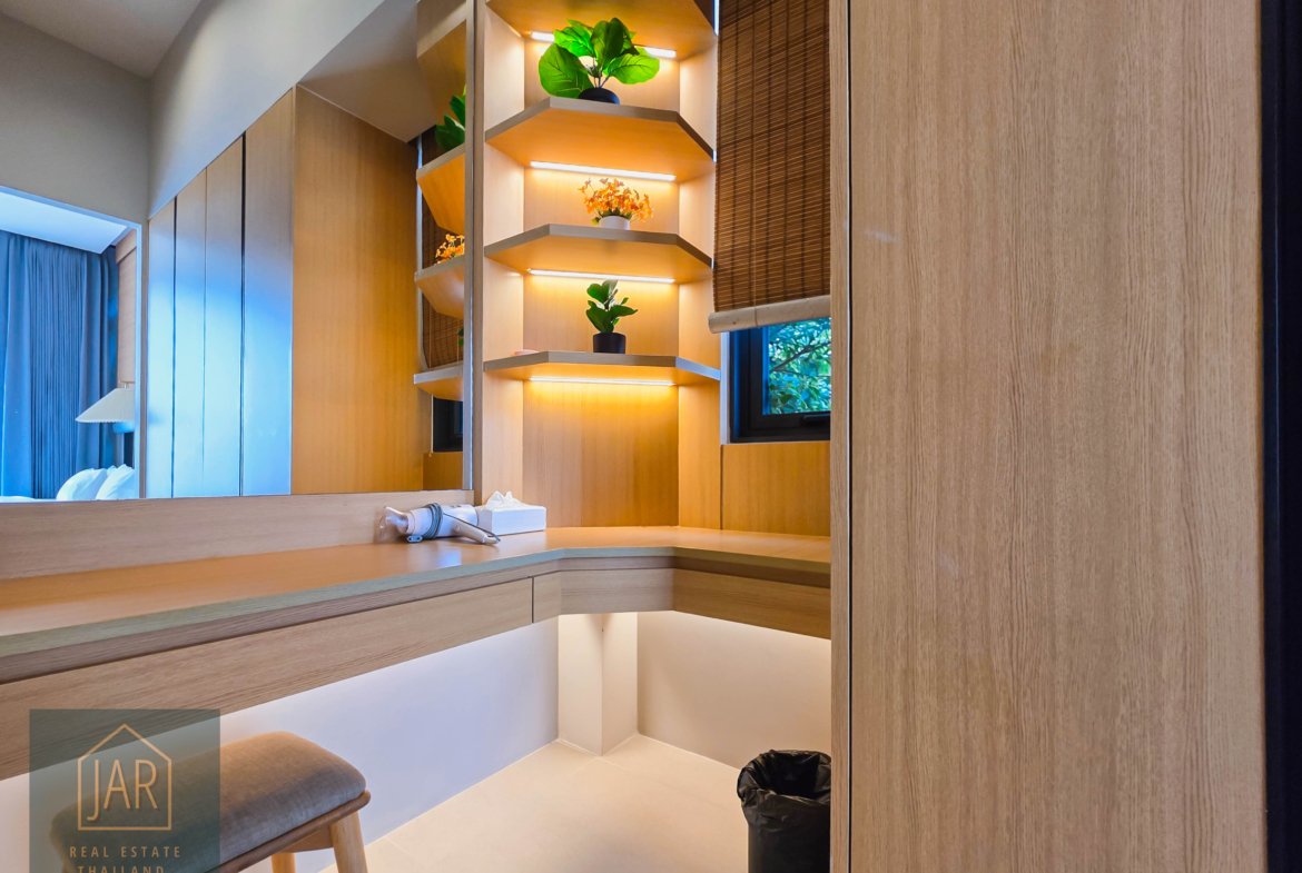 Phuket – Luxury Ocean Side Pool Villa at Chalong