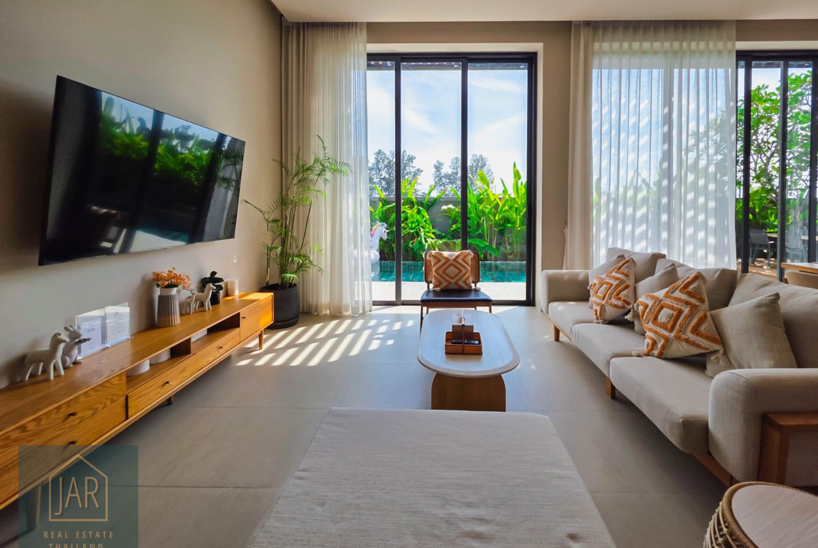 Phuket – Luxury Ocean Side Pool Villa at Chalong