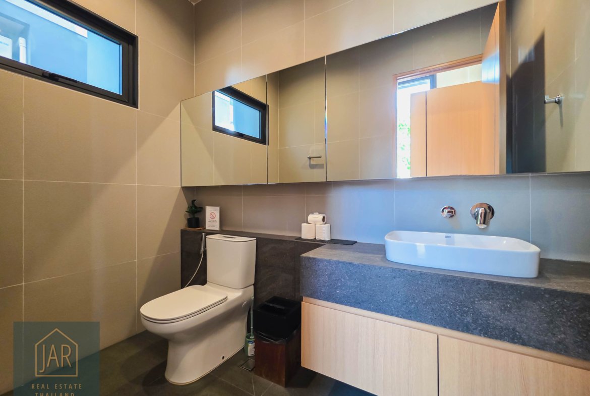 Phuket – Luxury Ocean Side Pool Villa at Chalong