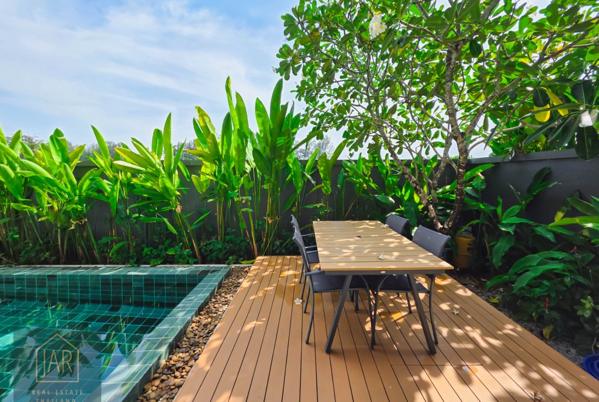 Phuket – Luxury Ocean Side Pool Villa at Chalong