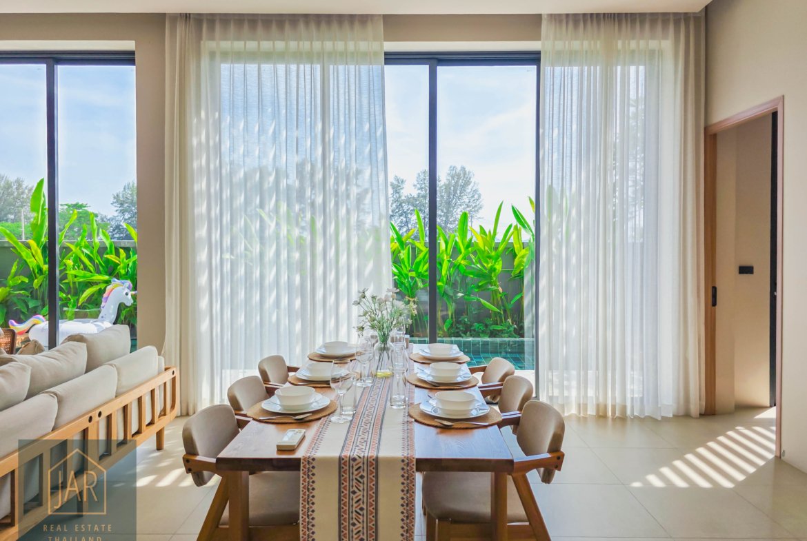 Phuket – Luxury Ocean Side Pool Villa at Chalong