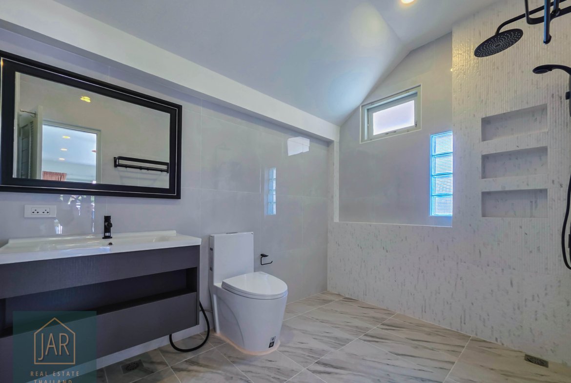 Renovated Like New! บ้านสวยรีโนเวทใหม่ทั้งหลัง พิกัดหัวหิน 102