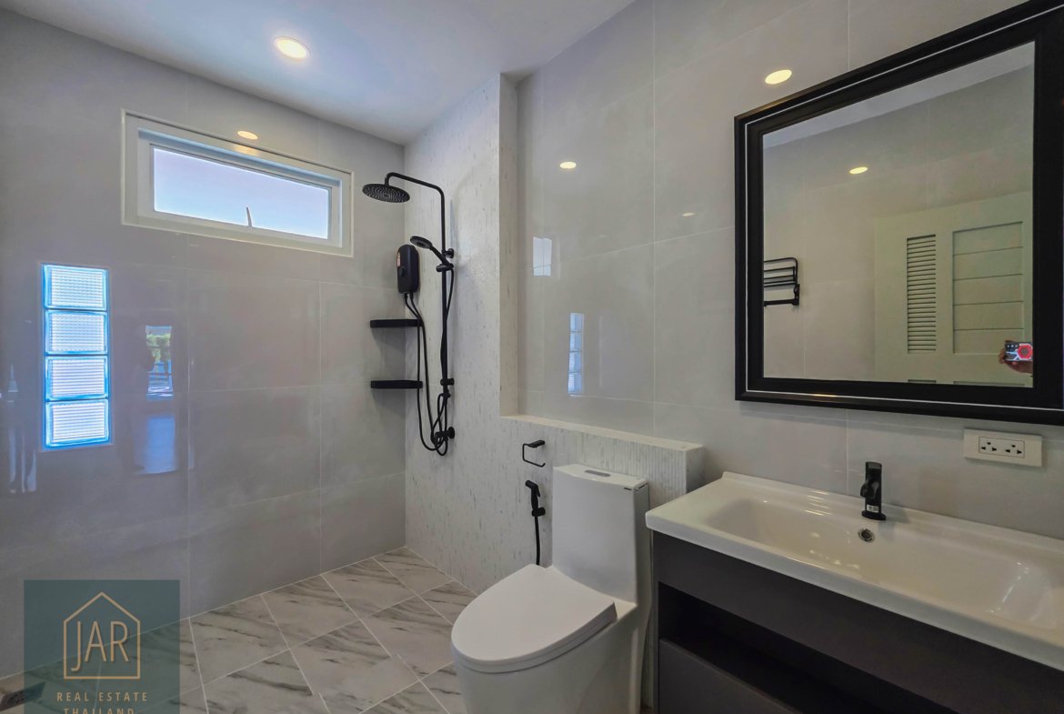 Renovated Like New! บ้านสวยรีโนเวทใหม่ทั้งหลัง พิกัดหัวหิน 102