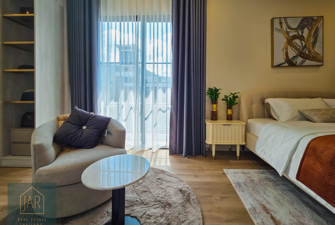 Phuket – Luxury quality single House. The Art of British Greenery Living at Chalong