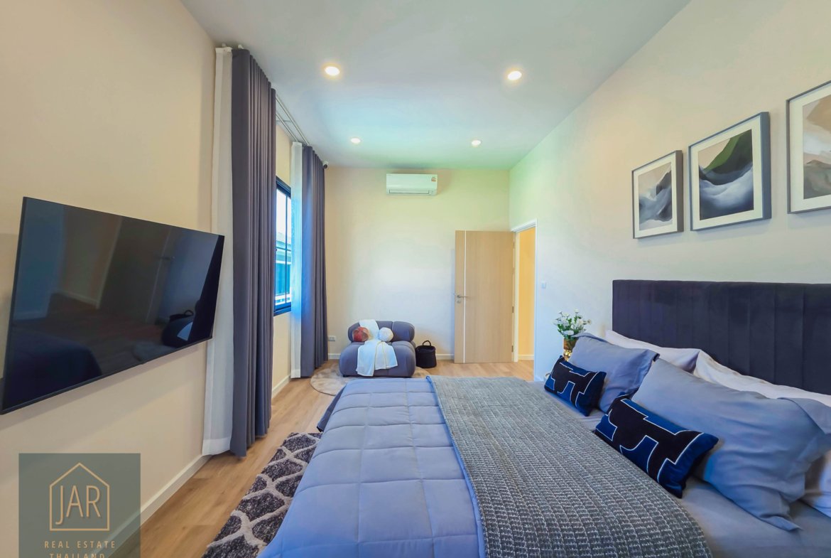Phuket – Luxury quality single House. The Art of British Greenery Living at Chalong
