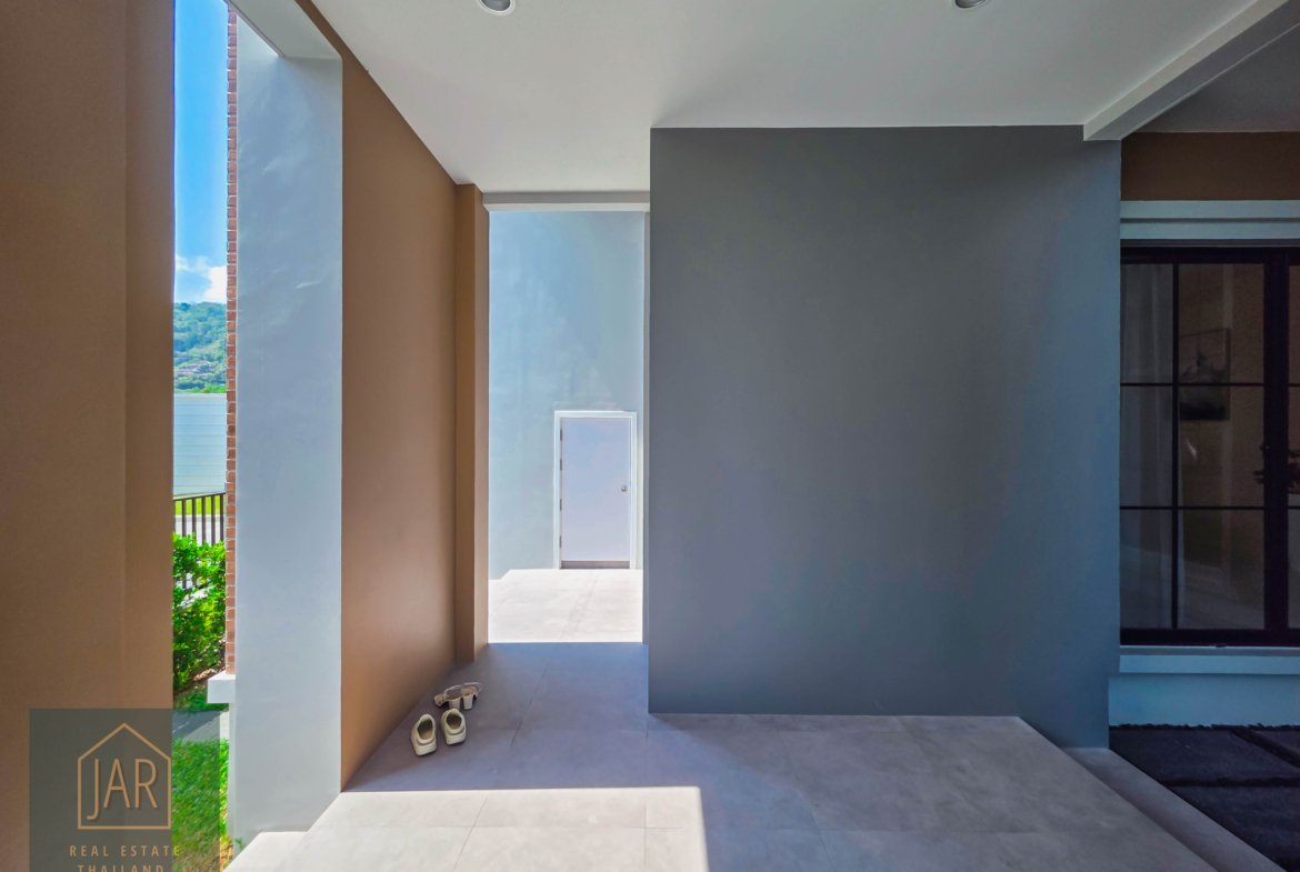 Phuket – Luxury quality single House. The Art of British Greenery Living at Chalong