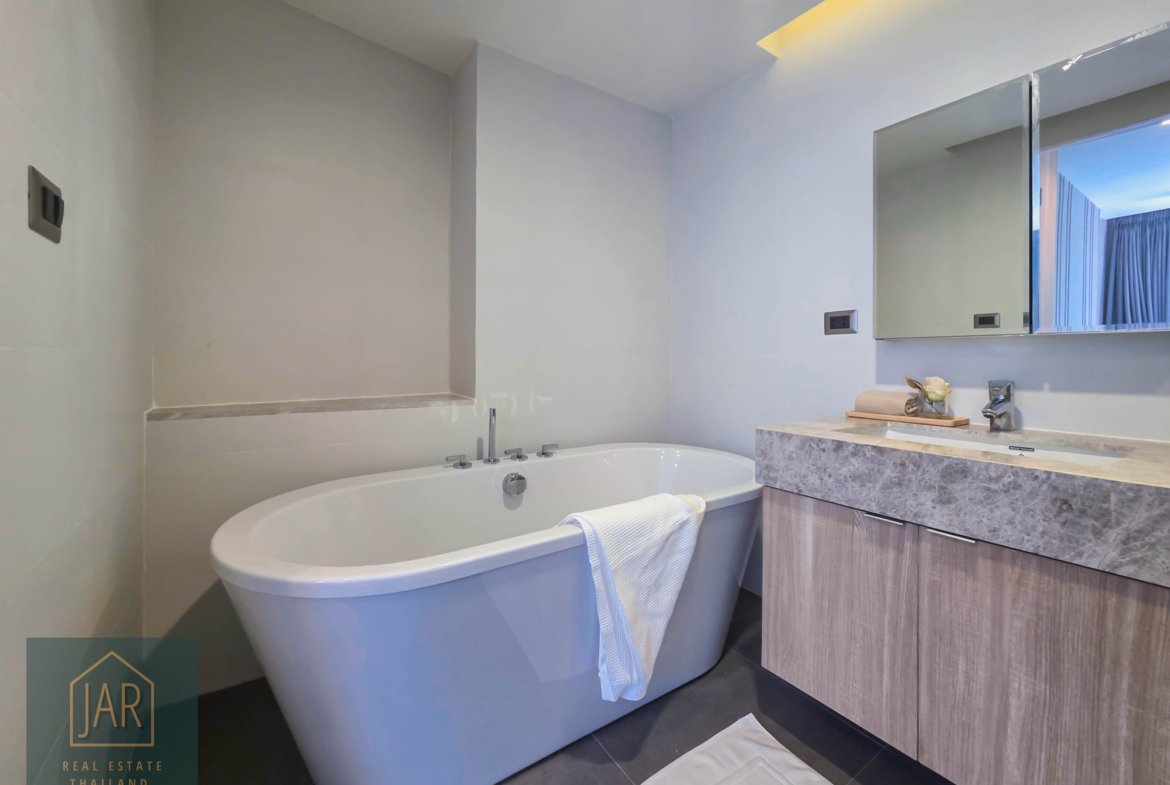 CONDO FOR SALE: KHAO TAKIAB BEACH