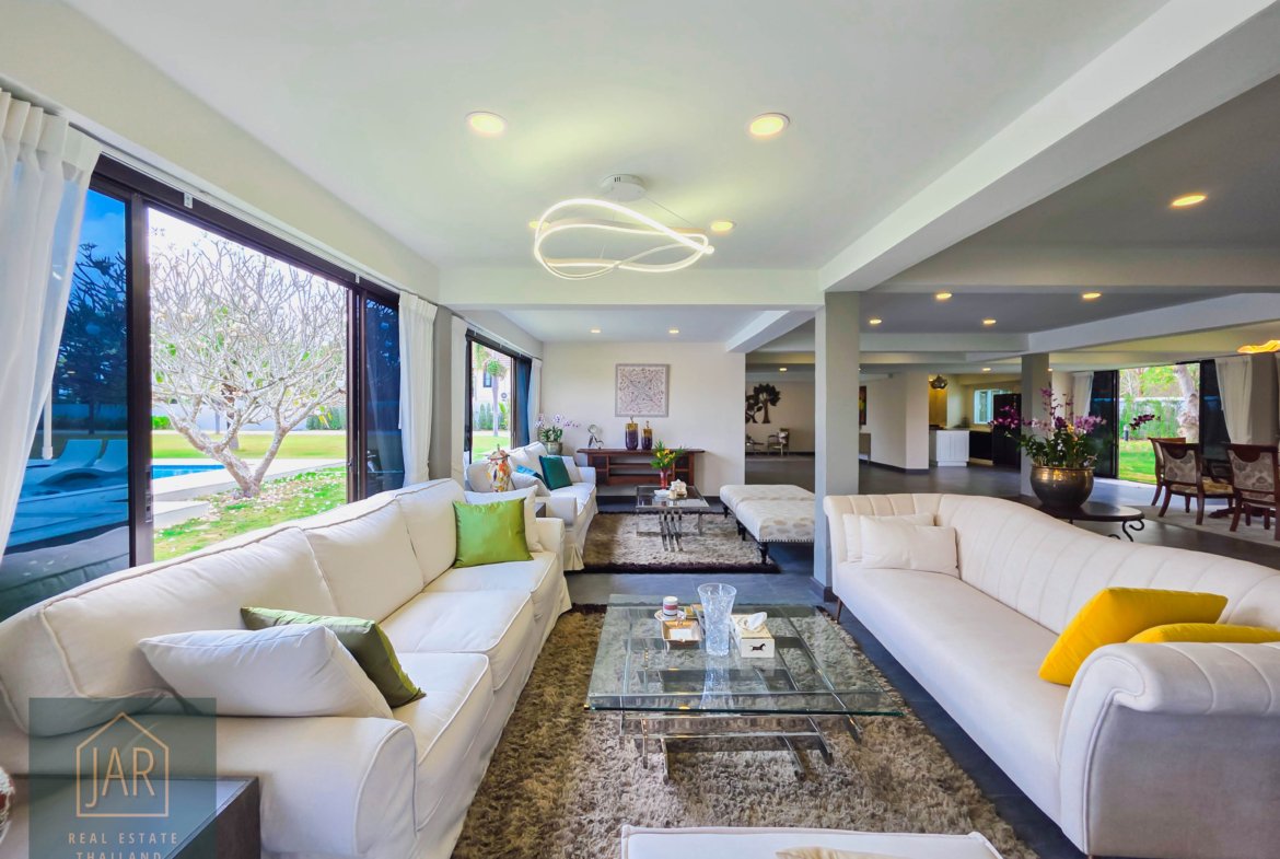 Grand Luxury Pool Villa in Hua Hin Soi 70 | Massive 4-Rai : 4 BR I 5 BA