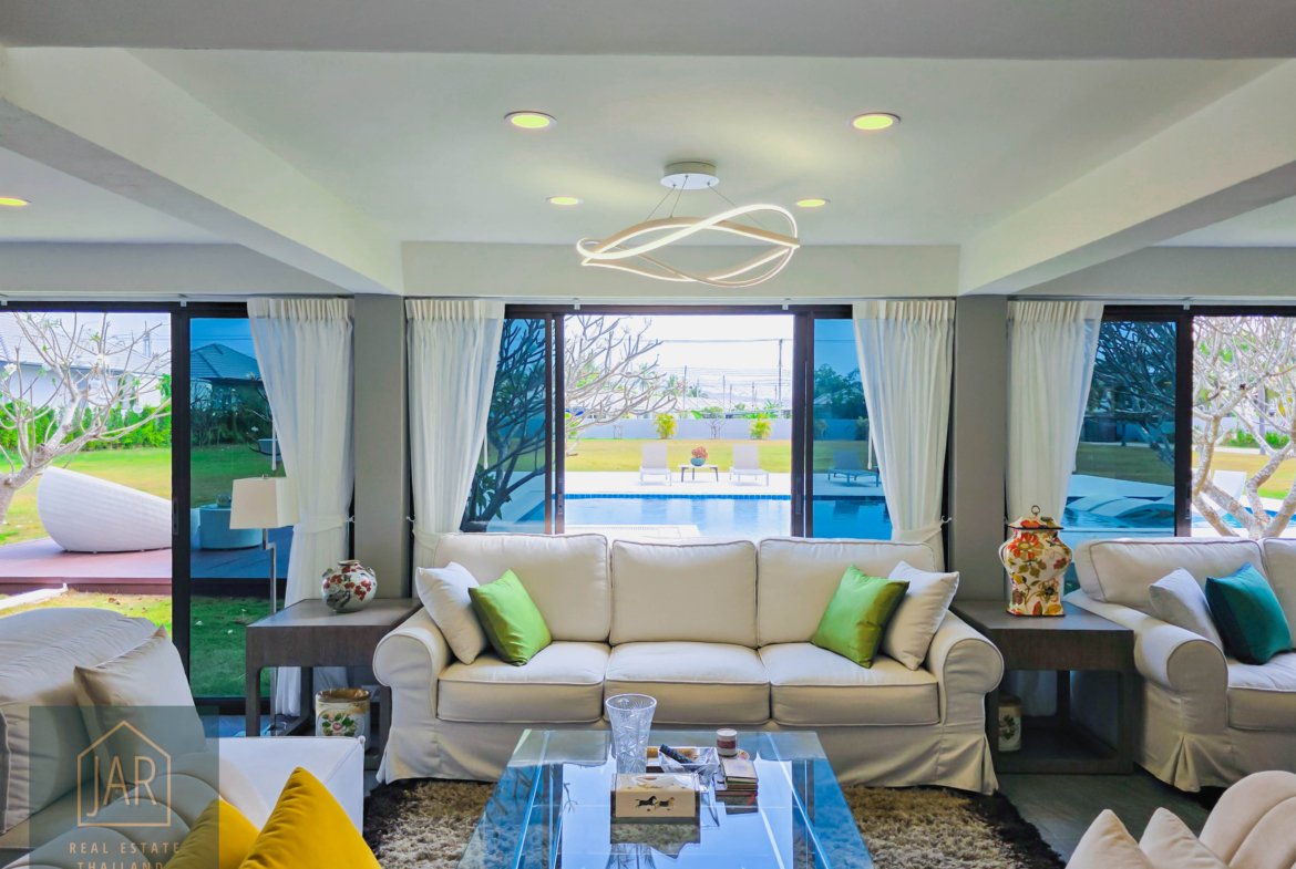 Grand Luxury Pool Villa in Hua Hin Soi 70 | Massive 4-Rai : 4 BR I 5 BA
