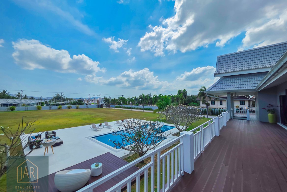 Grand Luxury Pool Villa in Hua Hin Soi 70 | Massive 4-Rai : 4 BR I 5 BA