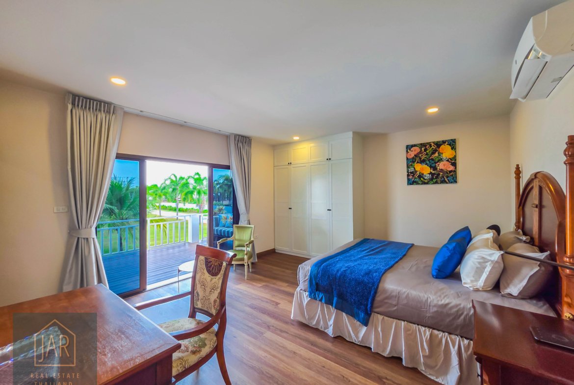 Grand Luxury Pool Villa in Hua Hin Soi 70 | Massive 4-Rai : 4 BR I 5 BA