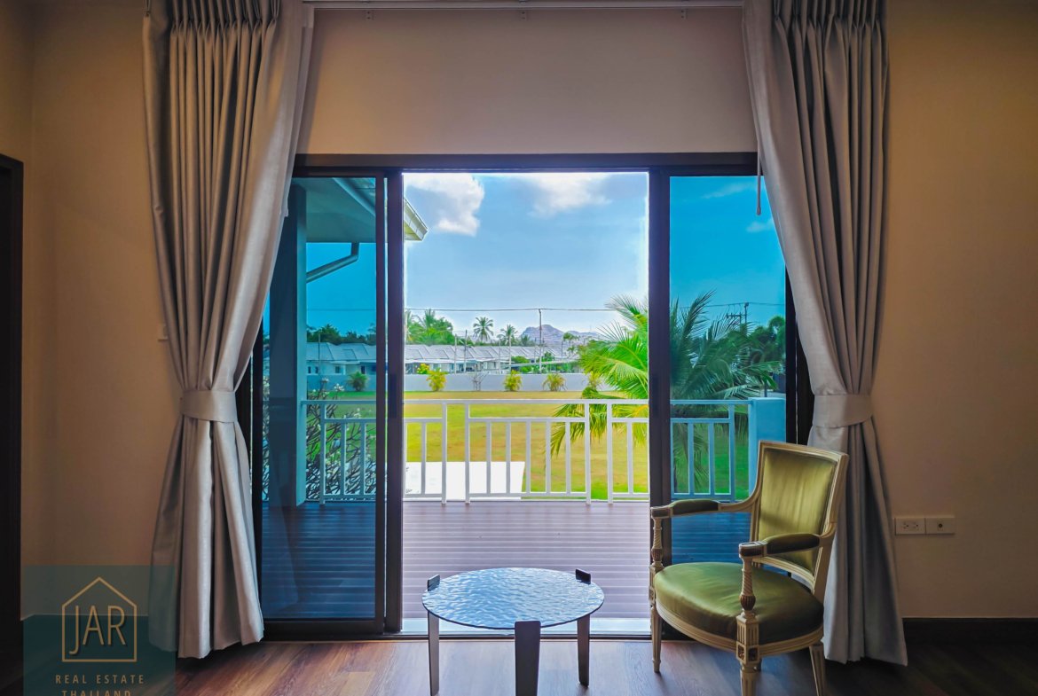Grand Luxury Pool Villa in Hua Hin Soi 70 | Massive 4-Rai : 4 BR I 5 BA