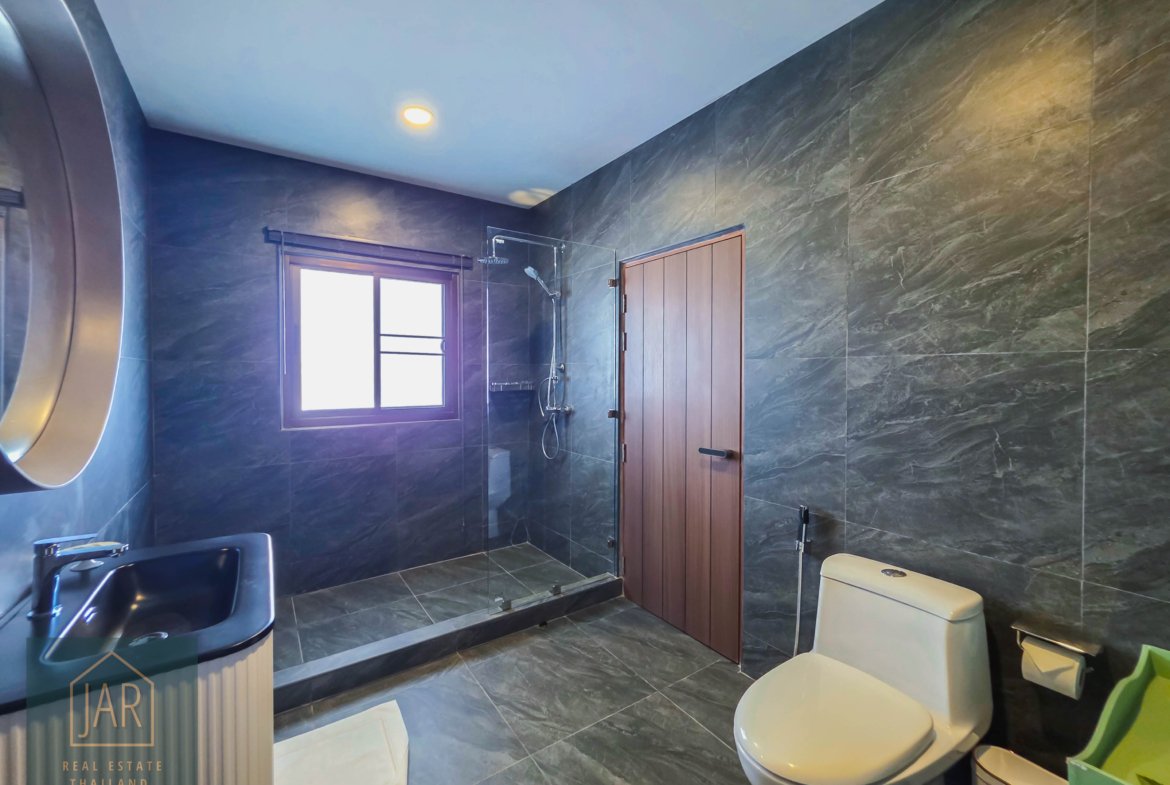 Grand Luxury Pool Villa in Hua Hin Soi 70 | Massive 4-Rai : 4 BR I 5 BA