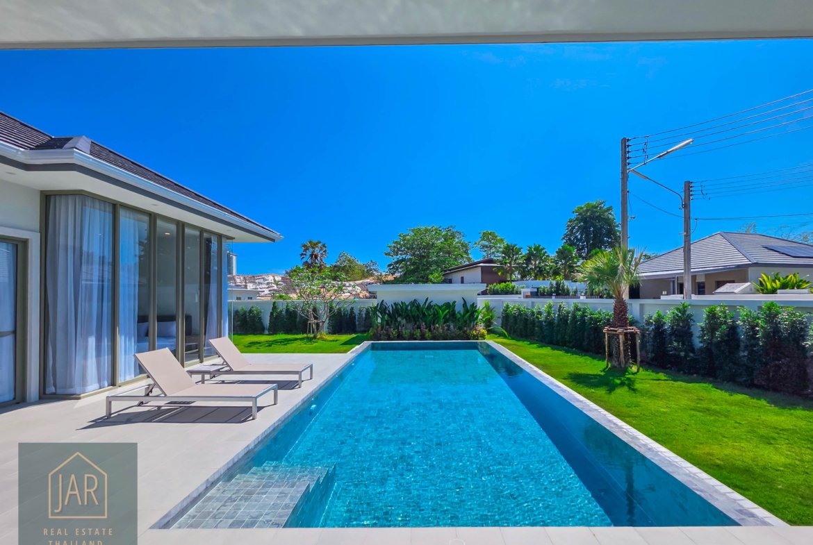 Modern Luxury Villa with Private Pool – Heart of Hua Hin