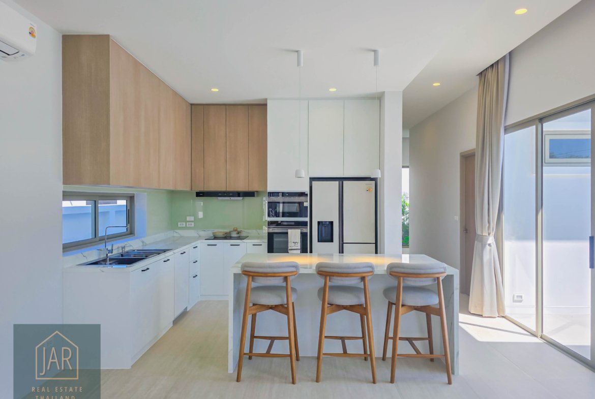 Modern Luxury Villa with Private Pool – Heart of Hua Hin