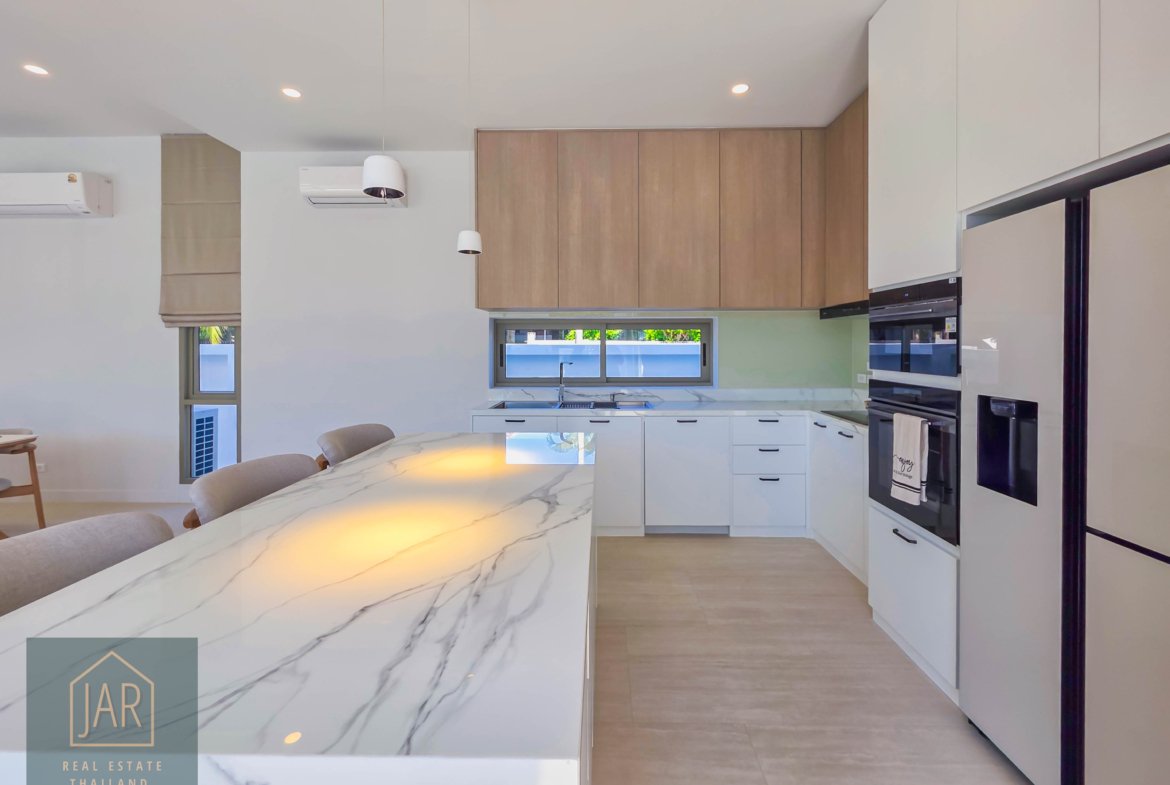 Modern Luxury Villa with Private Pool – Heart of Hua Hin