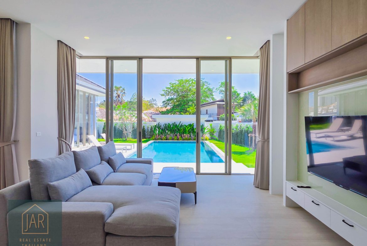 Modern Luxury Villa with Private Pool – Heart of Hua Hin