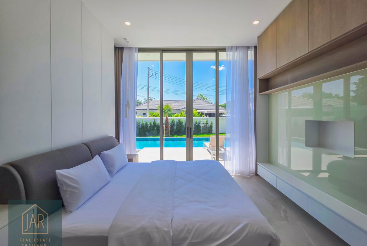 Modern Luxury Villa with Private Pool – Heart of Hua Hin