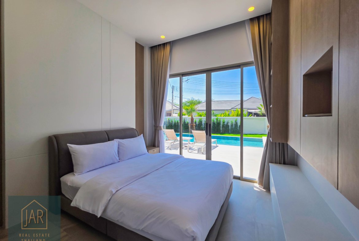 Modern Luxury Villa with Private Pool – Heart of Hua Hin