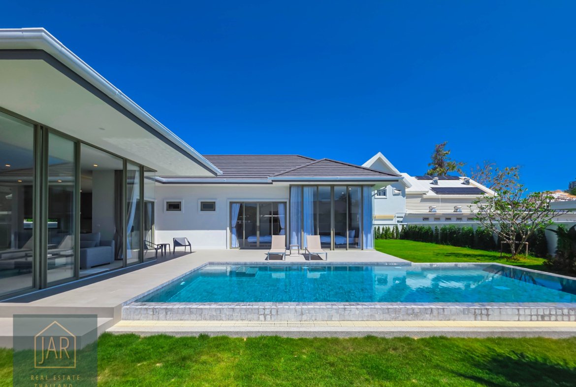 Modern Luxury Villa with Private Pool – Heart of Hua Hin