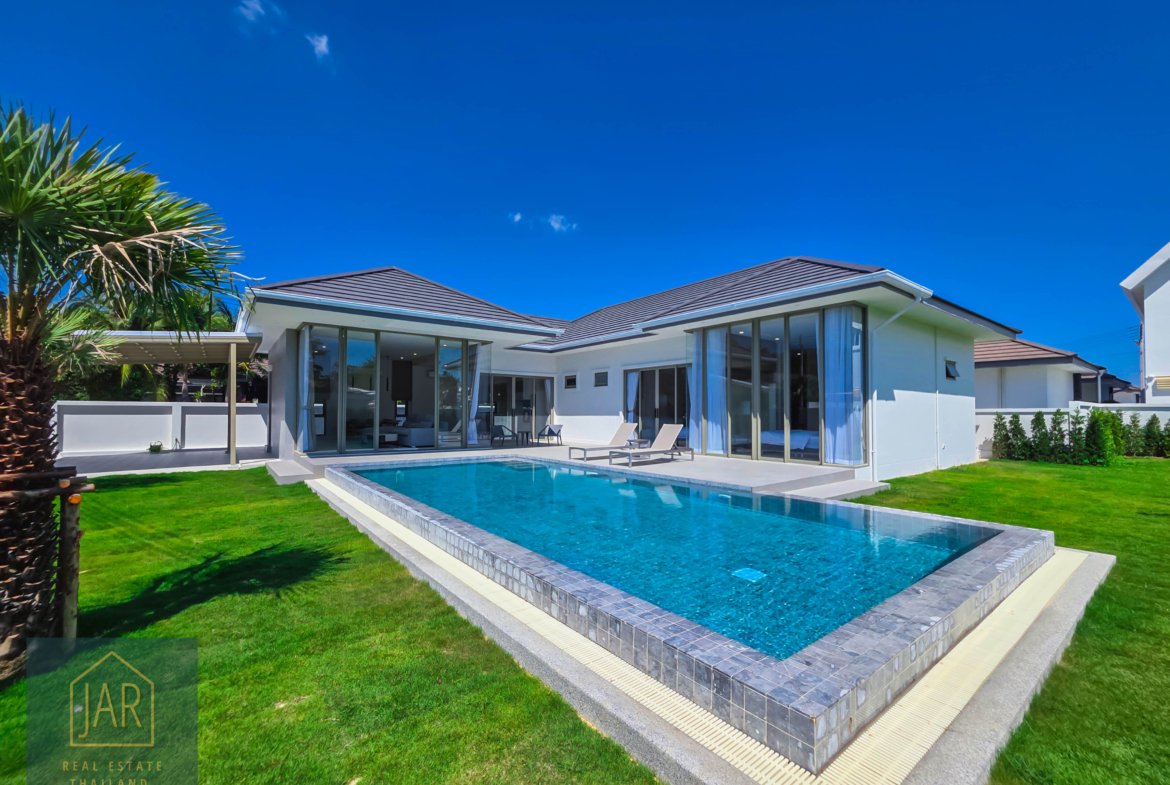 Modern Luxury Villa with Private Pool – Heart of Hua Hin
