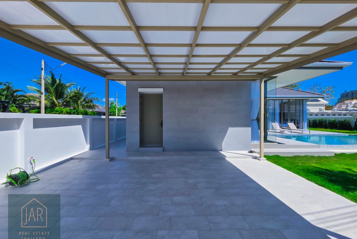 Modern Luxury Villa with Private Pool – Heart of Hua Hin